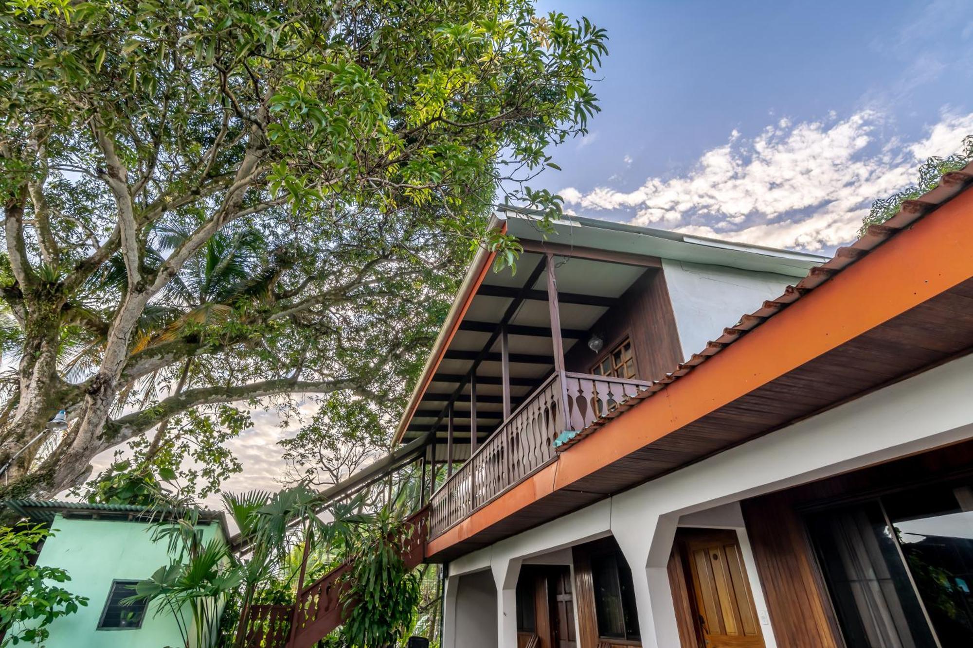Cabinas Arrecife Cahuita Ngoại thất bức ảnh